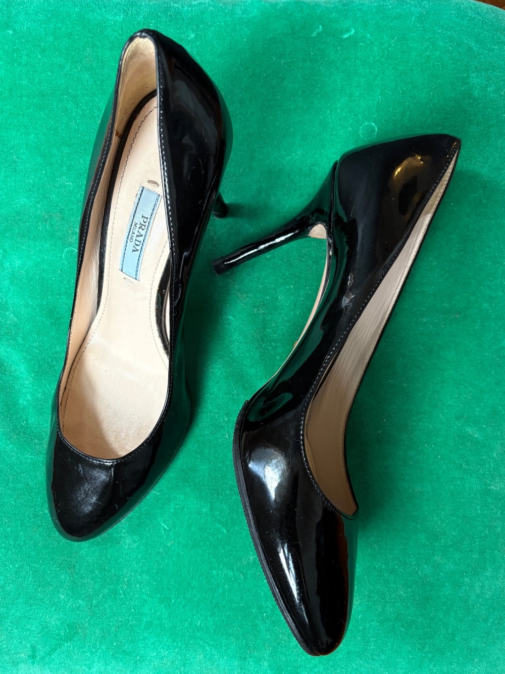 Vintage Y2K PRADA Black Patent Leather Stiletto Pumps Shoes 7